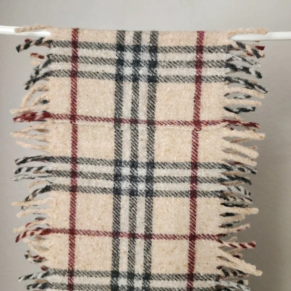 BURBERRY London Nova Check Fringe Lambswool Scarf Made in England‎ Vintage 104x7